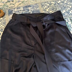 Beautiful satin outfit size large top Pants size 14